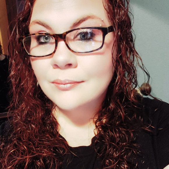 Meet your Posher, Jeniffer - Picture 1 of 1
